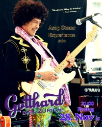 Asep Stone plays Jimi